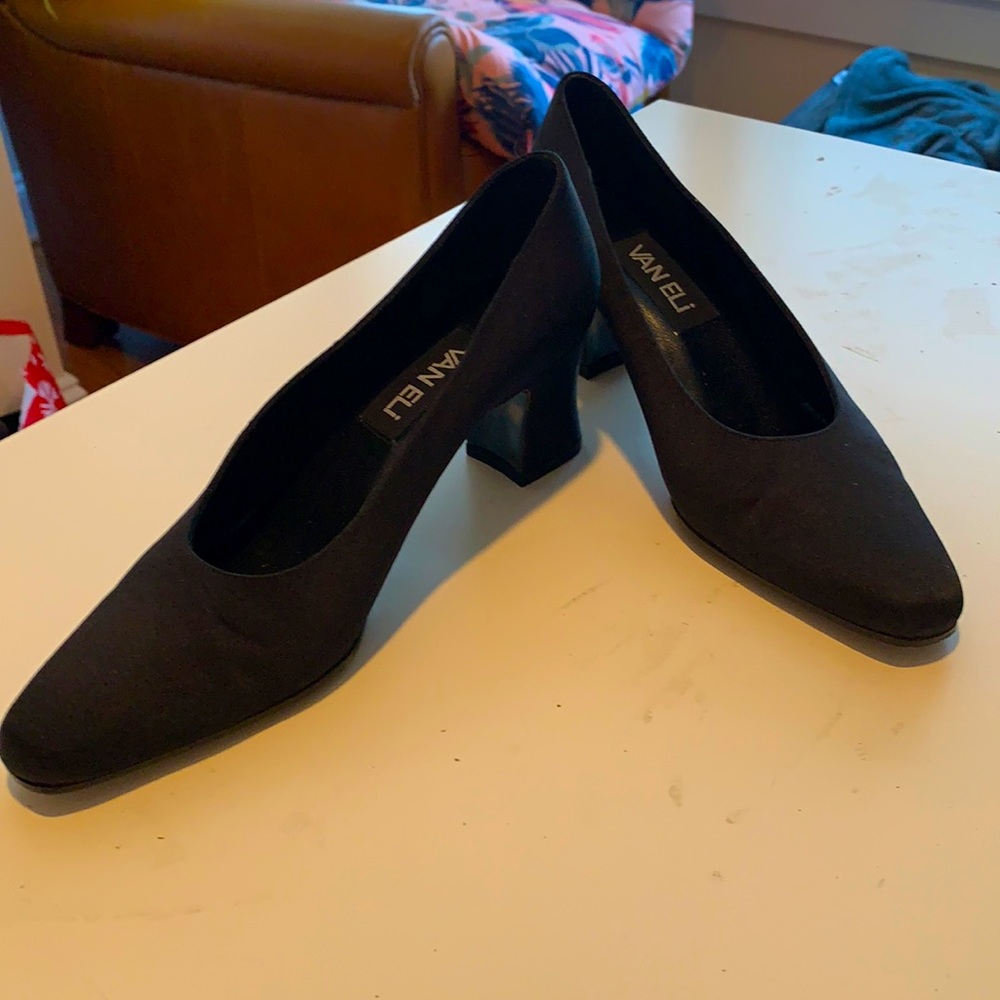 Van Eli Black Silk Pumps, Size 7